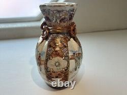 ANTIQUE SATSUMA EARTHENWARE POTTERY VASE MEIJI PERIOD Signed