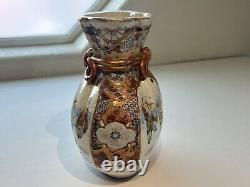 ANTIQUE SATSUMA EARTHENWARE POTTERY VASE MEIJI PERIOD Signed