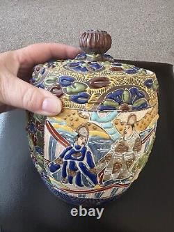 Antique 1920s/30s Japanese Handpainted Satsuma Lidded Biscuit Barrel