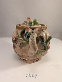 Antique Japanese Kyoto Satsuma Ceramic Lidded Jar KINKOZAN Sculpted Peaches