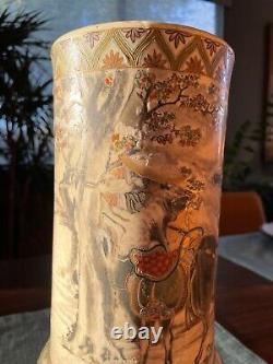 Antique Japanese SATSUMA pottery vase Meiji period Ming Emperor horses soldiers