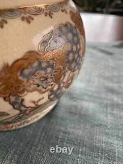 Antique Japanese SATSUMA pottery vase Meiji period Ming Emperor horses soldiers