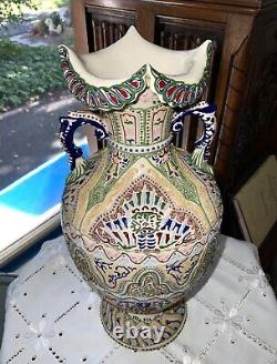 Antique Japanese Satsuma Kiln Mori Moriage Ceramic Vase c. 1900-1920