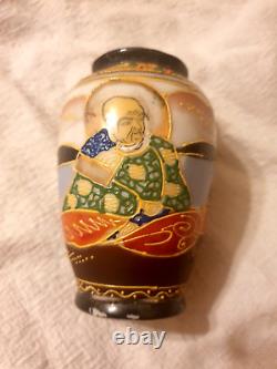 Antique Japanese Satsuma vase Made in Japan Handpainted. C1930 Showa period