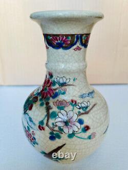 Antique Japanese Satsuma with peach-coloured crackle glaze and hand painting