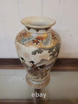 Antique Japenese Meiji Period Satsuma Vase Gilded And Signed