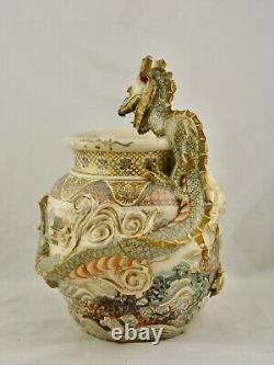 Antique Meiji-period Japanese Satsuma dragon relief ware vase attr. Makuzu Kozan
