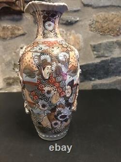 Antique japanese satsuma vase sold as found 9.5