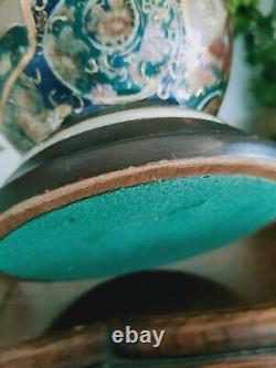 Beautiful Japanese Porcelain Satsuma Style Scalloped Temple Jar Table Lamp