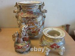 Fantastic Antique Japanese 25 Satsuma pottery vase with Foo Dog on Stand SIGNED