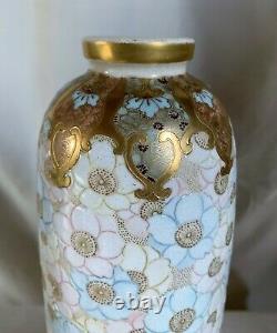 Kinkozan, Japan Satsuma vase. Meiji period. Dogwood blossoms, pastel colors. 12