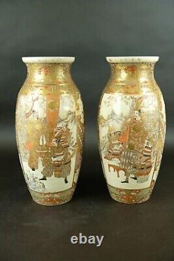 Large antique japanese Satsuma vases with warriors and palace scene, 44,5 cm