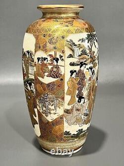 Marvelous Antique Japanese Satsuma Vase with Fine Details Meiji Period