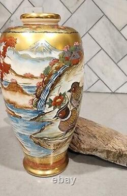 Stunning antique Satsuma vase, pheasants, Shimazu clan mark, heavy gold
